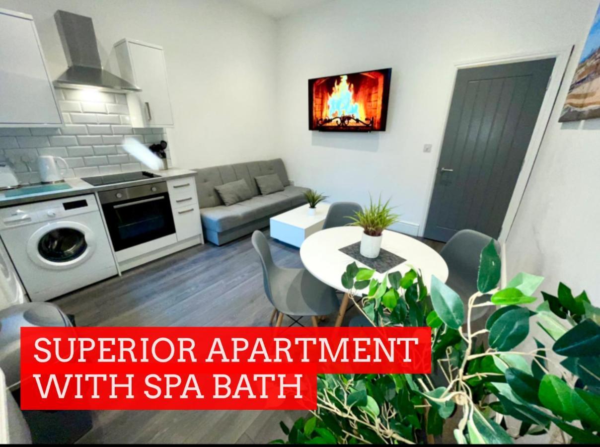 Albert Luxury Hottub & Jacuzzi Apartments Blackpool Habitación foto